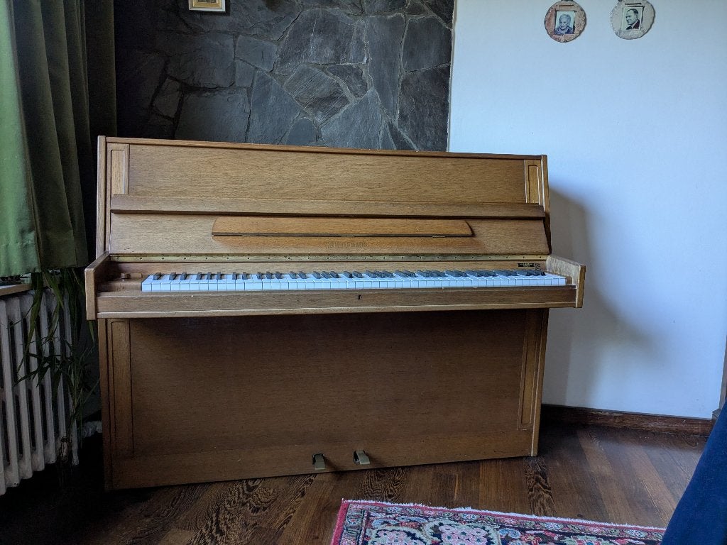 W. Hoffmann Piano - Moet gestemd -, Muziek en Instrumenten, Piano's, Ophalen of Verzenden, Gebruikt, Bruin, Piano