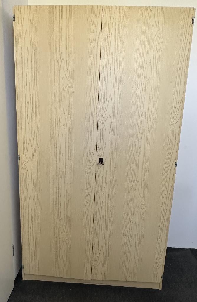 Kledingkast GRATIS, Huis en Inrichting, Ophalen, Met deur(en), Gebruikt, 50 tot 100 cm
