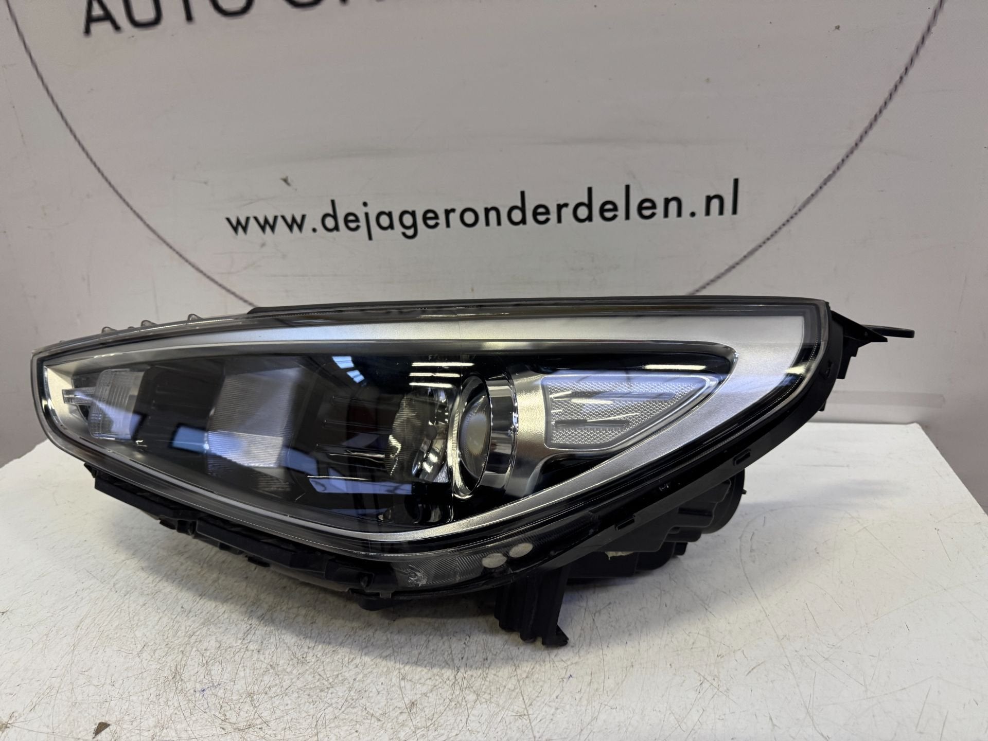 HYUNDAI I30 3 HALOGEEN LED KOPLAMP LINKS 92101-G4020 2017-, Gebruikt, Heolleung-ro 12
06797  Seoul, Ophalen of Verzenden, Info@hyundai.com