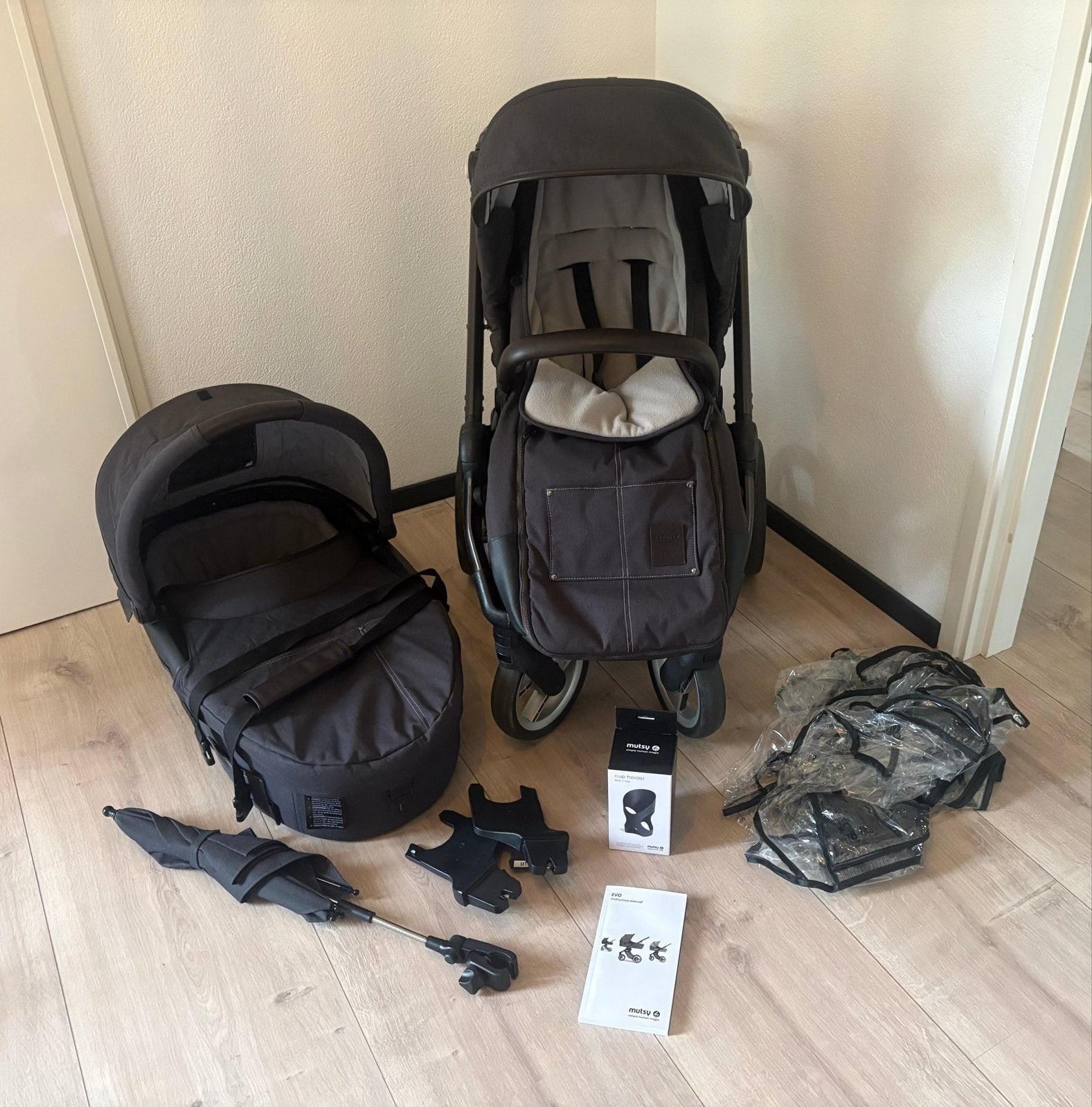 Mutsy Evo kinderwagen met reiswieg., Kinderen en Baby's, Ophalen, Gebruikt, Combiwagen, Met reiswieg