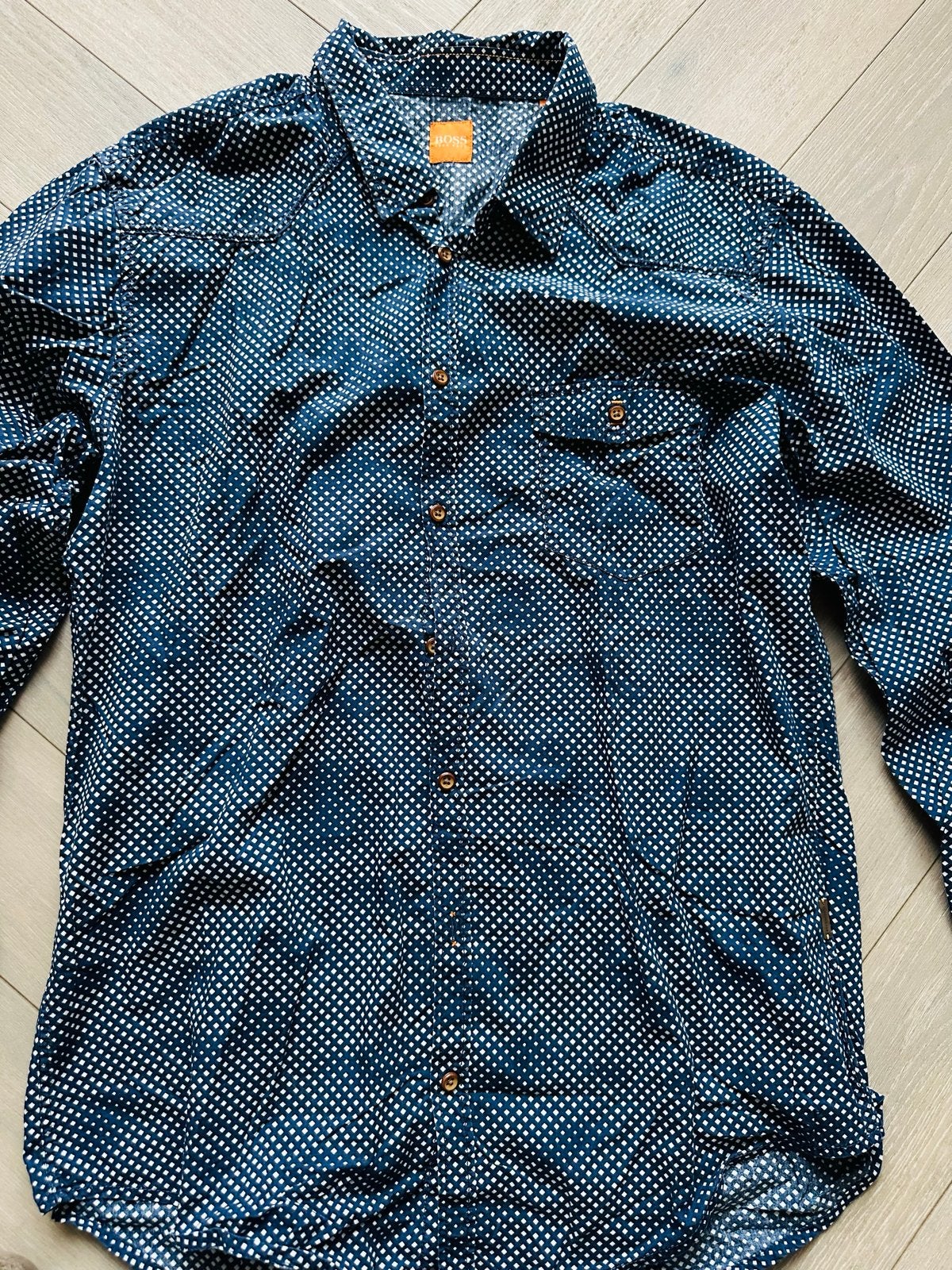 BOSS Hugo Boss overhemd met stippenpatroon - Maat XL, Kleding | Heren, Overhemden, Ophalen, Zo goed als nieuw, Blauw, Halswijdte 43/44 (XL)