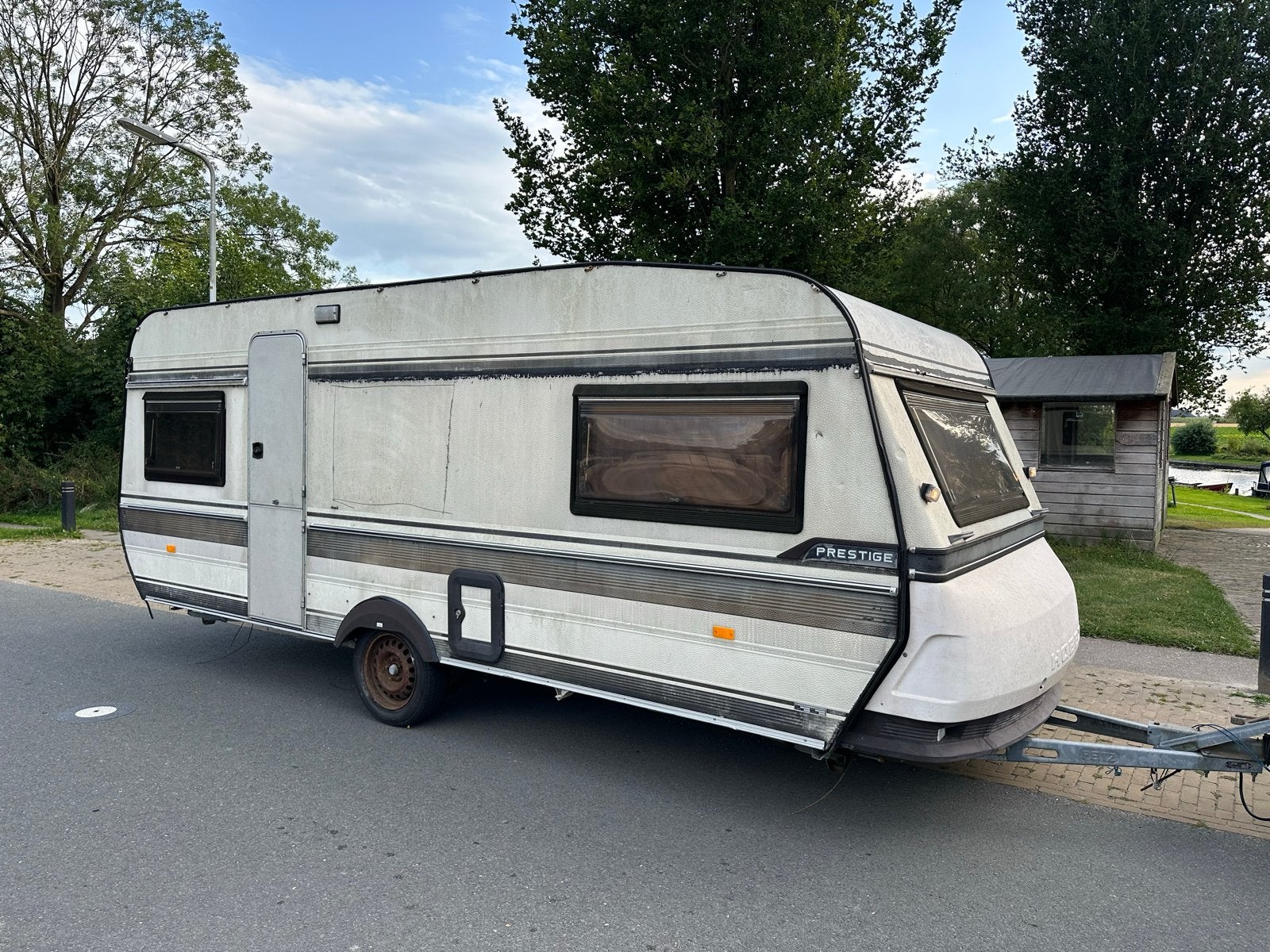 Grote Hobby caravan - Festivalcaravan of opslag, Vast bed, Hobby, Tot en met 2, Bedrijf