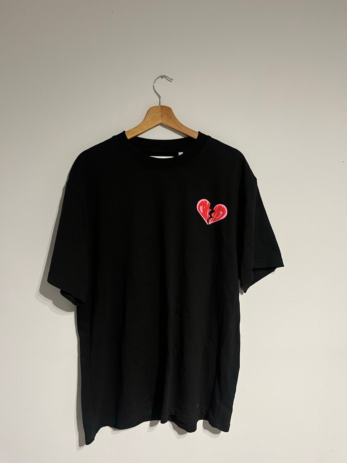 Nieuw Croyez T-shirt met gebroken hart print - Maat XL/L, Kleding | Heren, Ophalen of Verzenden, Nieuw, Maat 56/58 (XL), Zwart