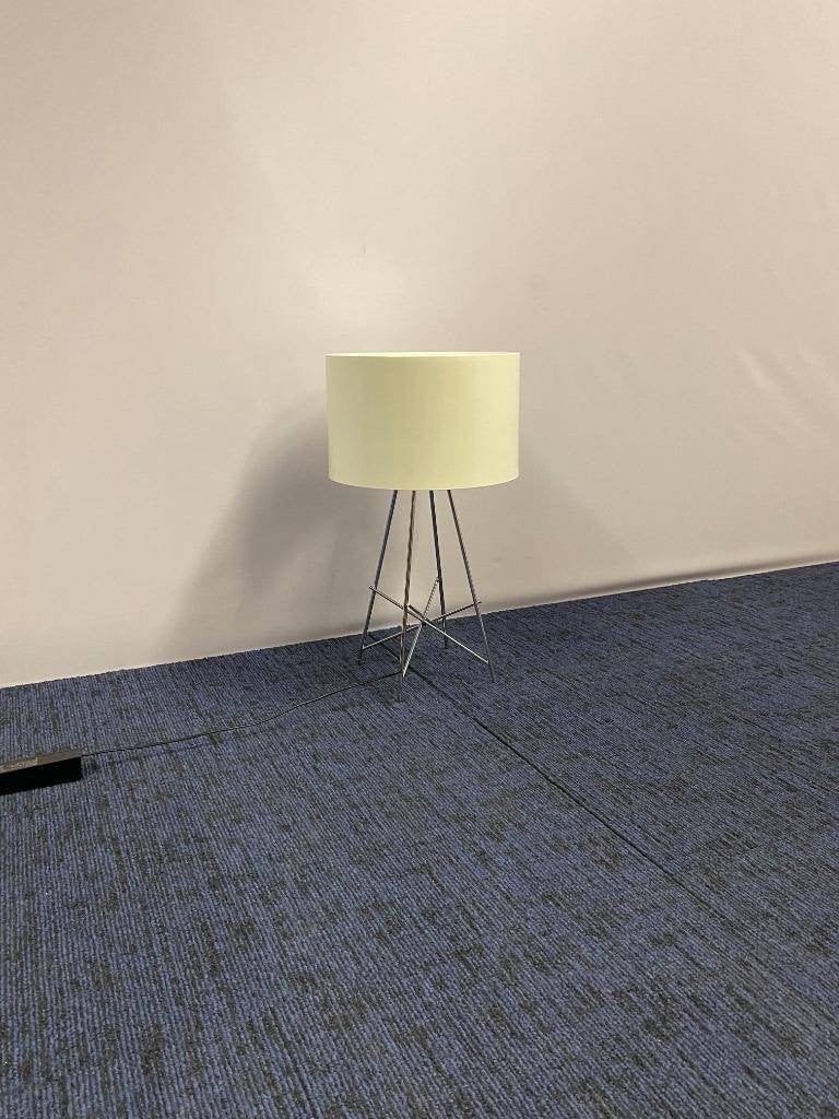 1 x FLOS Ray T - Tafellamp Wit - design, Ophalen, Gebruikt, Glas, 150 tot 200 cm