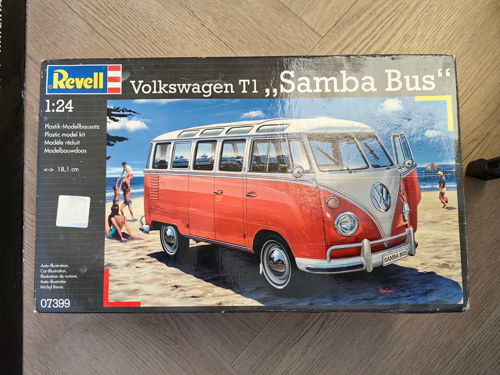 Revell Volkswagen T1 "Samba Bus" modelbouwdoos 1:24, Hobby en Vrije tijd, Ophalen of Verzenden, Zo goed als nieuw