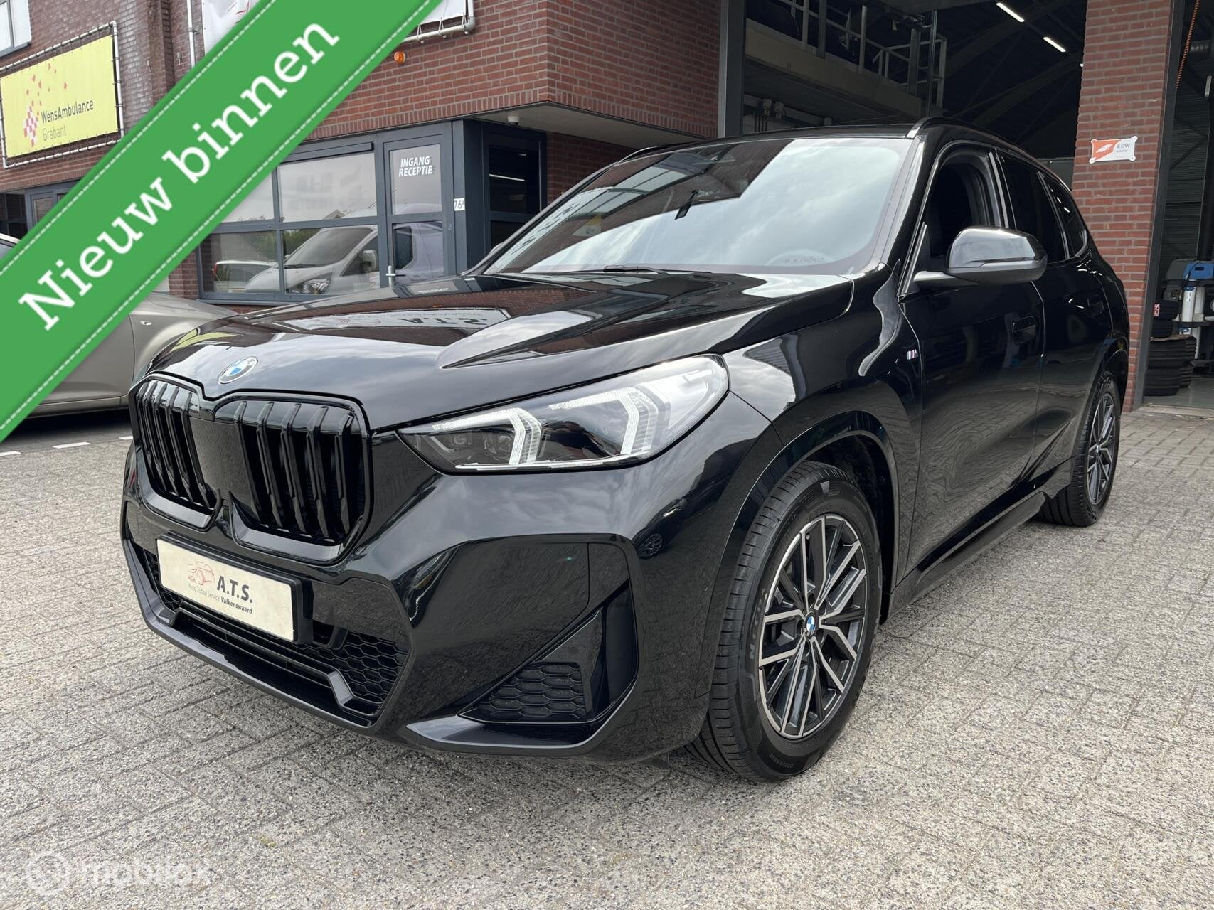 BMW X1 sDrive18i M-PAKKET*PANO-DAK*LED*CRUISE*PDC*LEDER*, Auto's, 136 pk, Gebruikt, Leder en Stof, Zwart