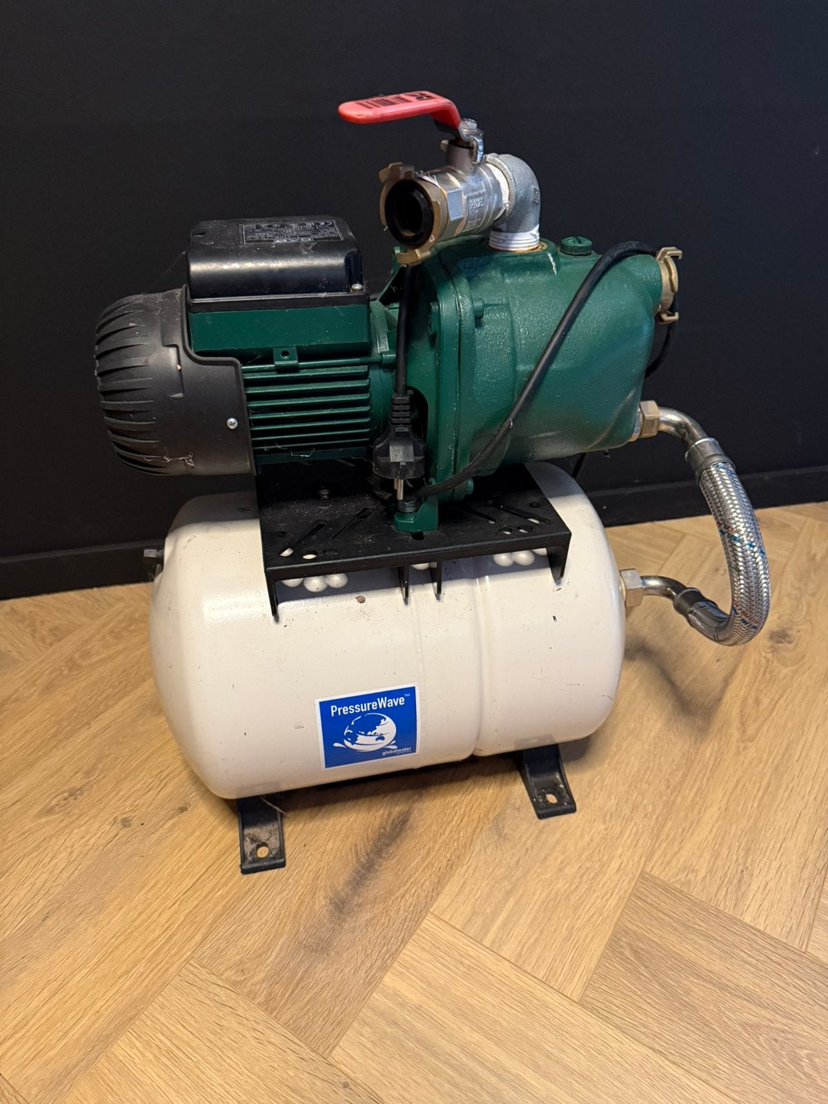 Hydrofoorpomp / waterdrukpomp met drukvat – DAB AquaJet, Tuin en Terras, Waterpompen, Ophalen, Beregeningspomp