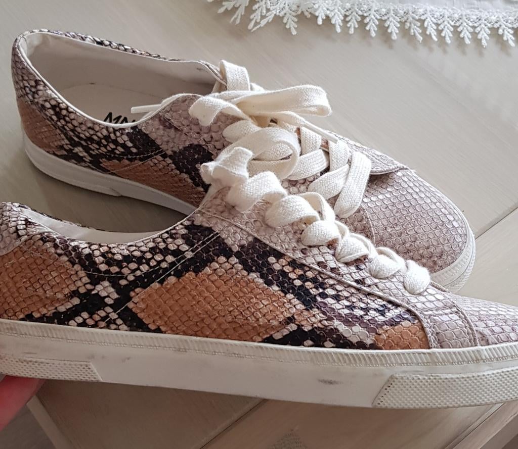Beige bruine damessneaker mt 39 nieuw, Beige, Nieuw, Ophalen of Verzenden, Sneakers of Gympen