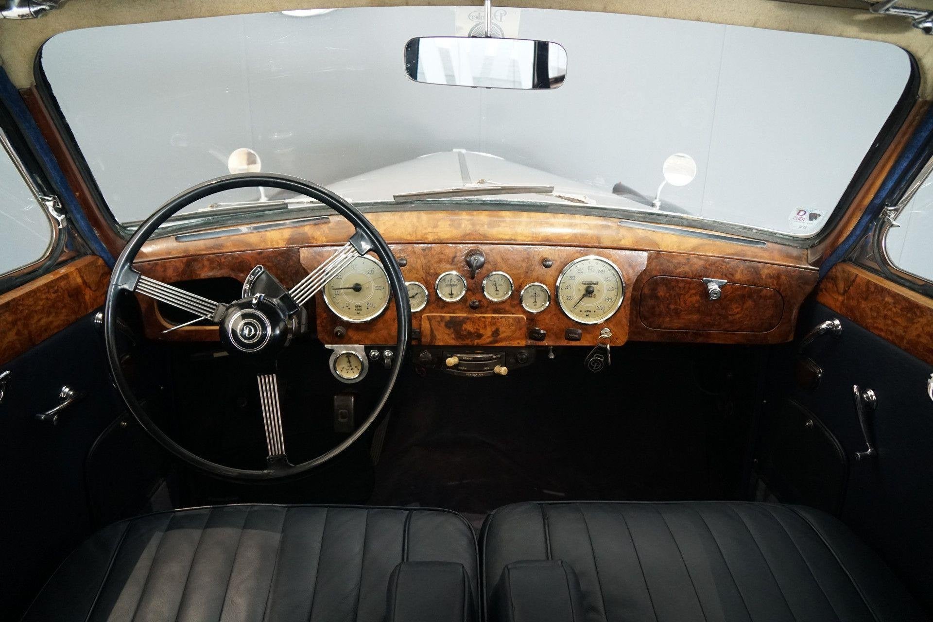 Daimler 104 "One-O-Four" DF310 *LINKS GESTUURD* 1 / 16 Daiml, Auto's, Overige carrosserieën, Blauw, Bedrijf, Handgeschakeld