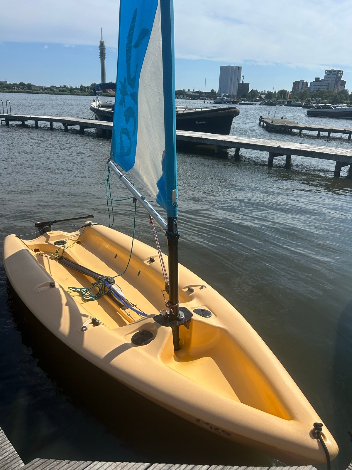 Laser Pico met wegtrailer - complete boot in goede staat!, Watersport en Boten, Open zeilboten, Ophalen, Gebruikt, Inclusief trailer