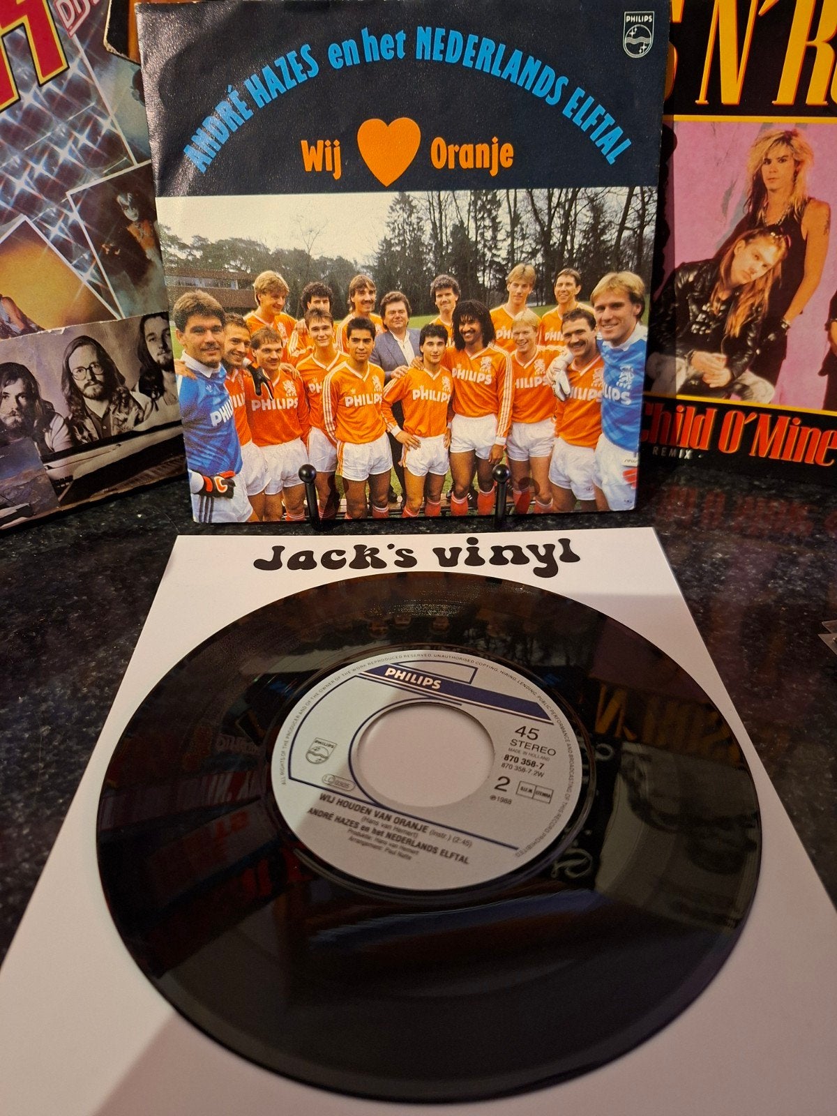 André Hazes en het Nederlands Elftal - Wij Houden van 1988, 7 inch, Ophalen of Verzenden, Zo goed als nieuw, Beschermende buitenhoes