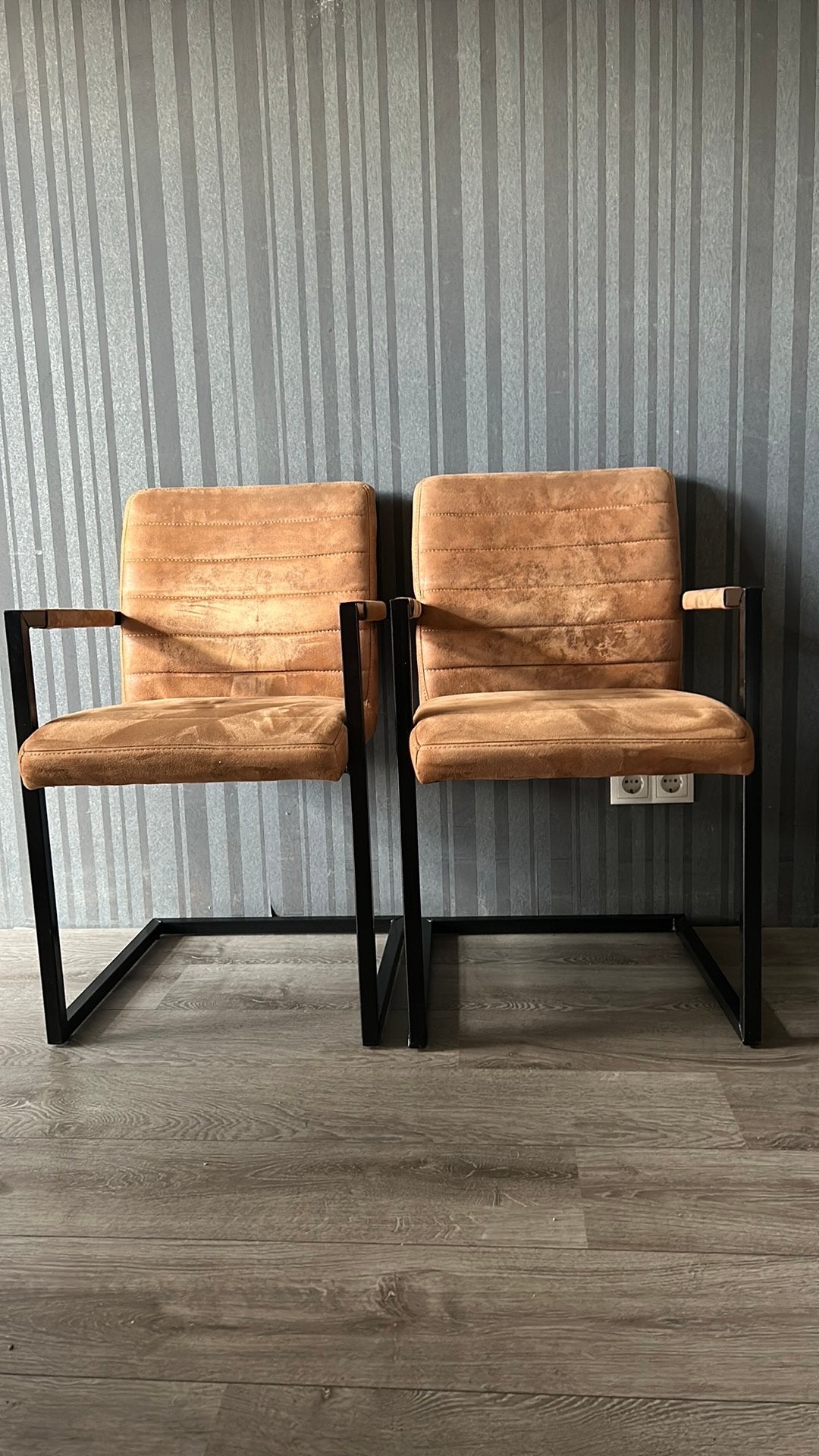 2 stoelen, Huis en Inrichting, Stoelen, Ophalen, Bruin, Twee