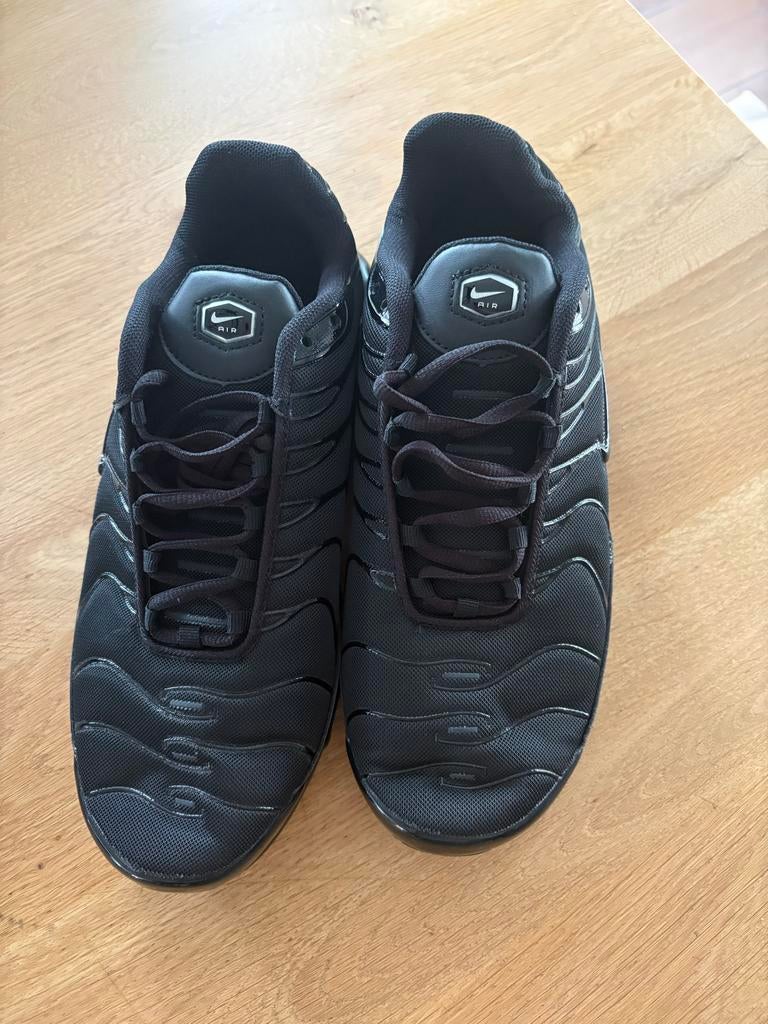 Nike Air Max Plus TN - Zwart, Kleding | Heren, Schoenen, Zwart, Nieuw, Ophalen of Verzenden, Sneakers of Gympen