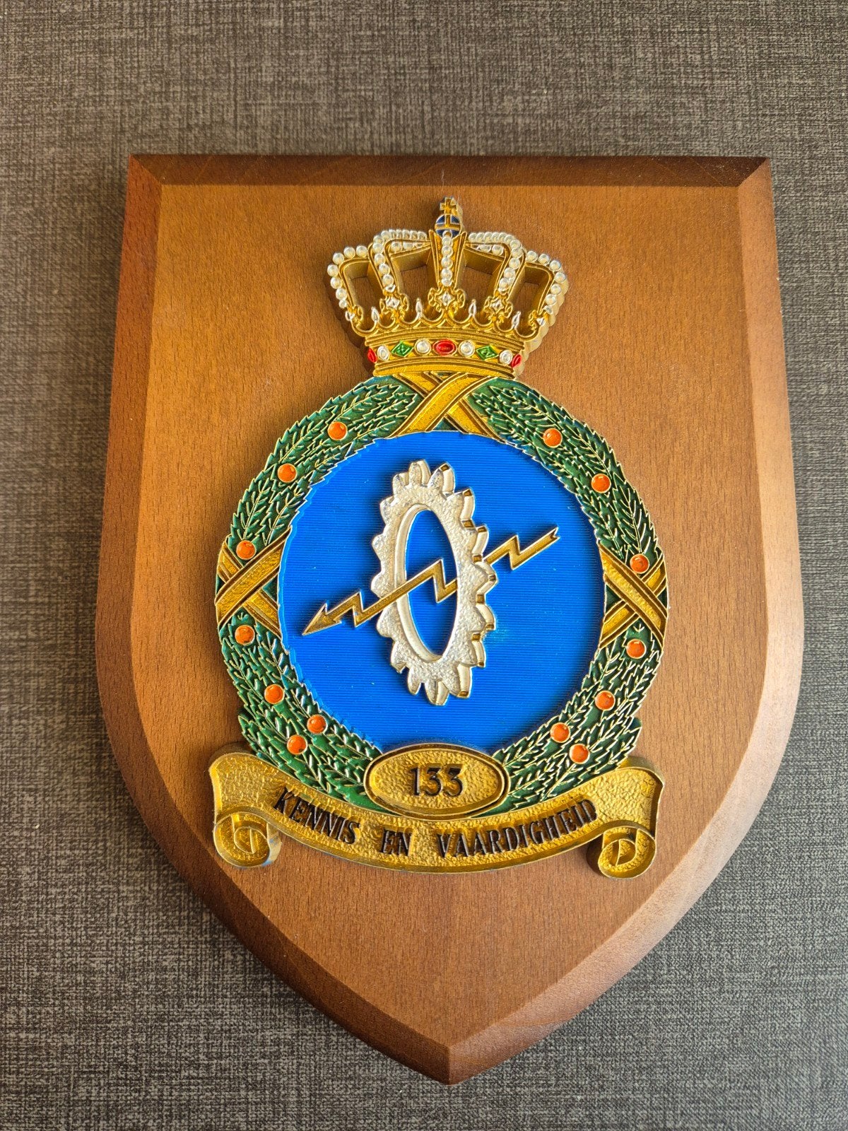 Wapenschildje 133 Squadron KMSL Vliegbasis Woensdrecht, Ophalen of Verzenden, Luchtmacht, Nederland, Embleem of Badge