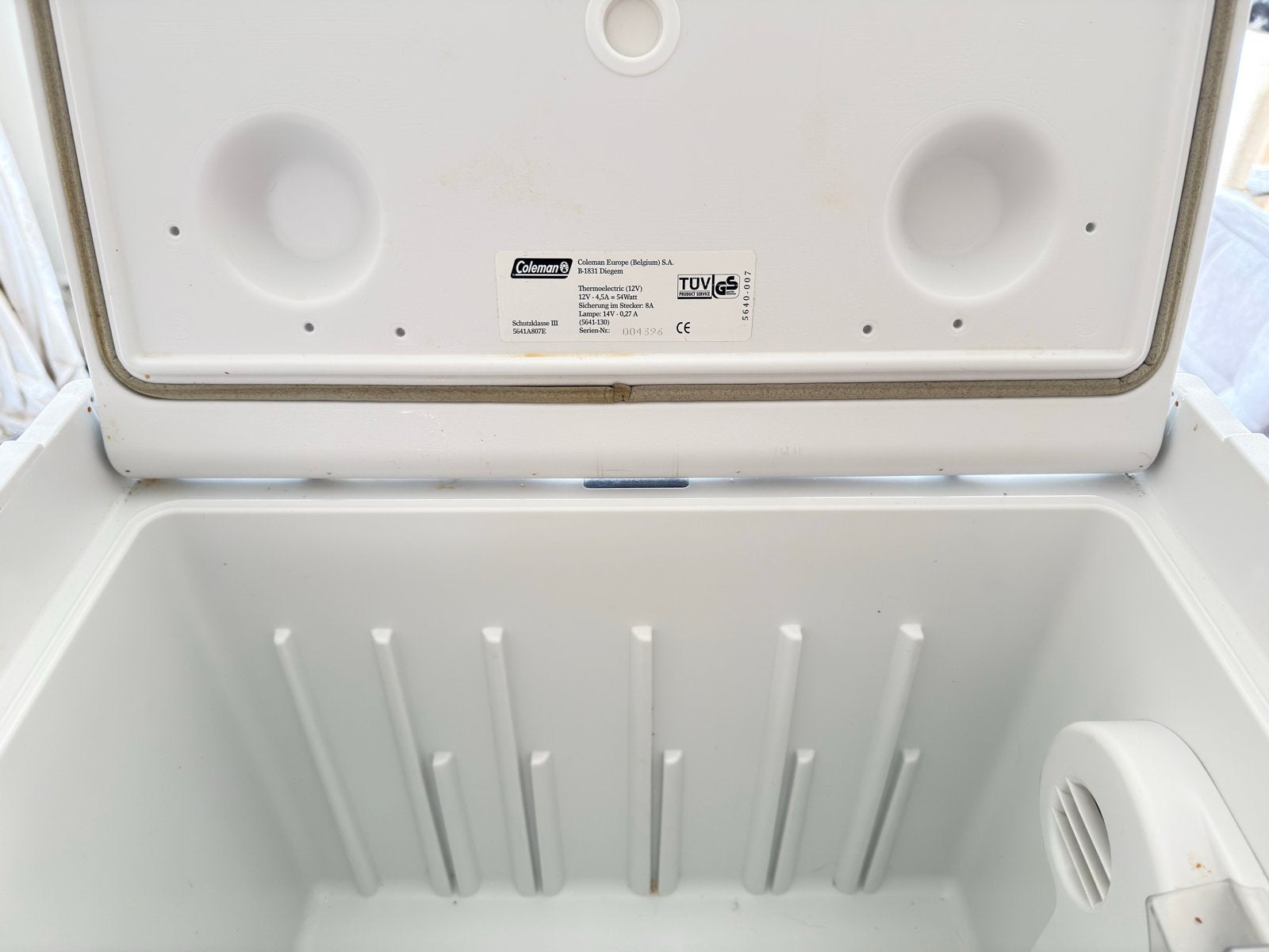 Coleman Elektrische Koelbox met Euro Converter, Caravans en Kamperen, Koelboxen, Ophalen of Verzenden, Gebruikt, Koelbox, Elektrisch
