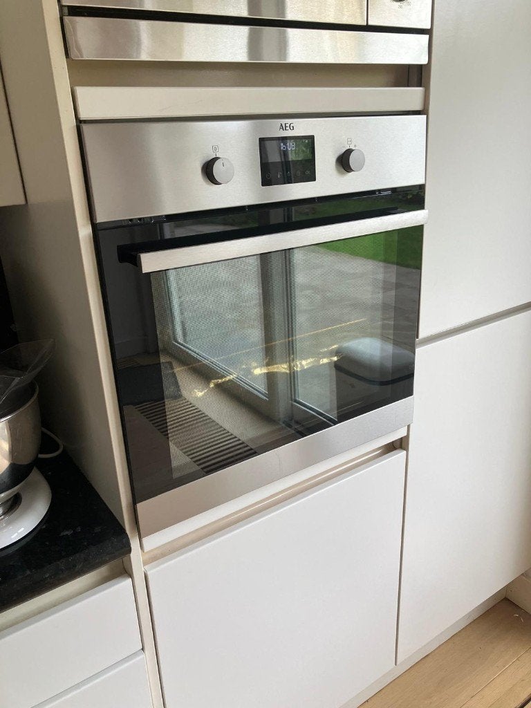 AEG inbouwoven (60 * 60 cm) uit 2024, Ophalen, Gebruikt, Hete lucht, Heteluchtoven