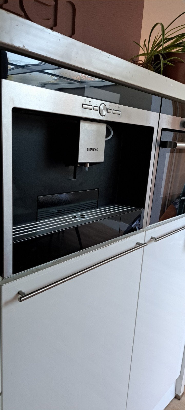 Defecte Siemens inbouw koffiemachine, Ophalen, Niet werkend, Koffiemachine