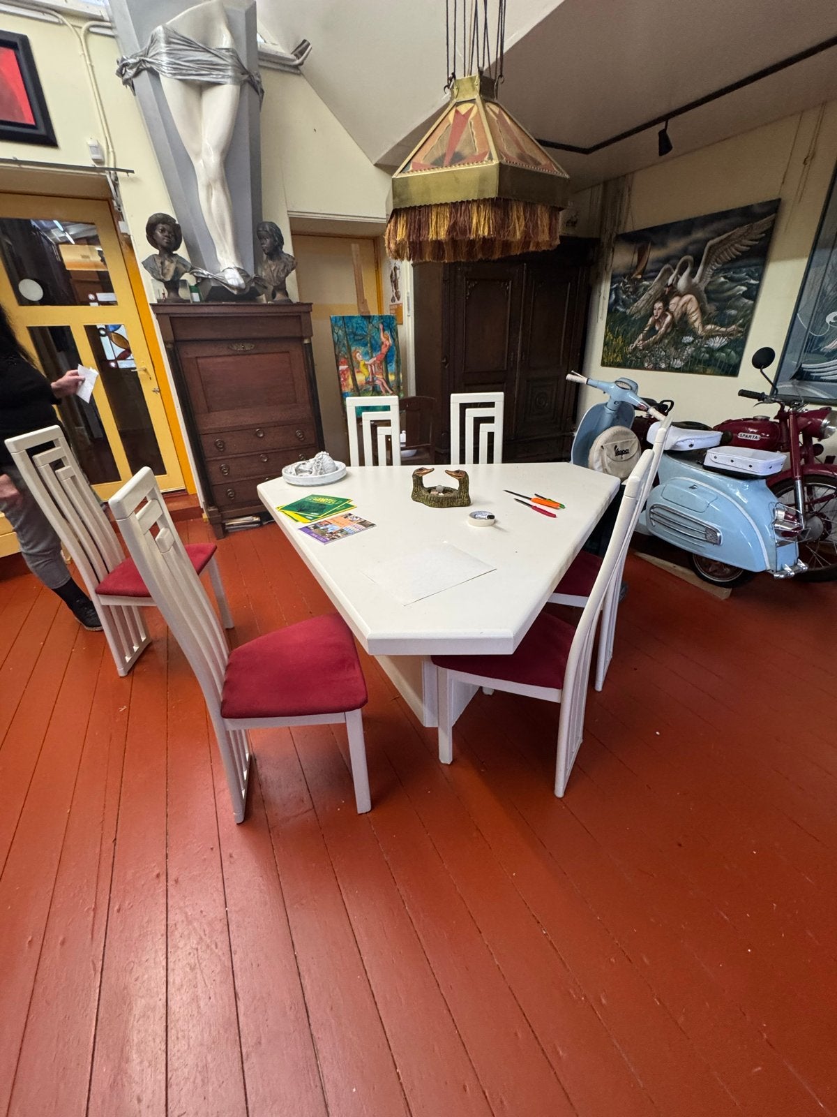 Unieke Driehoekige Eettafel met Stoelen, Ophalen