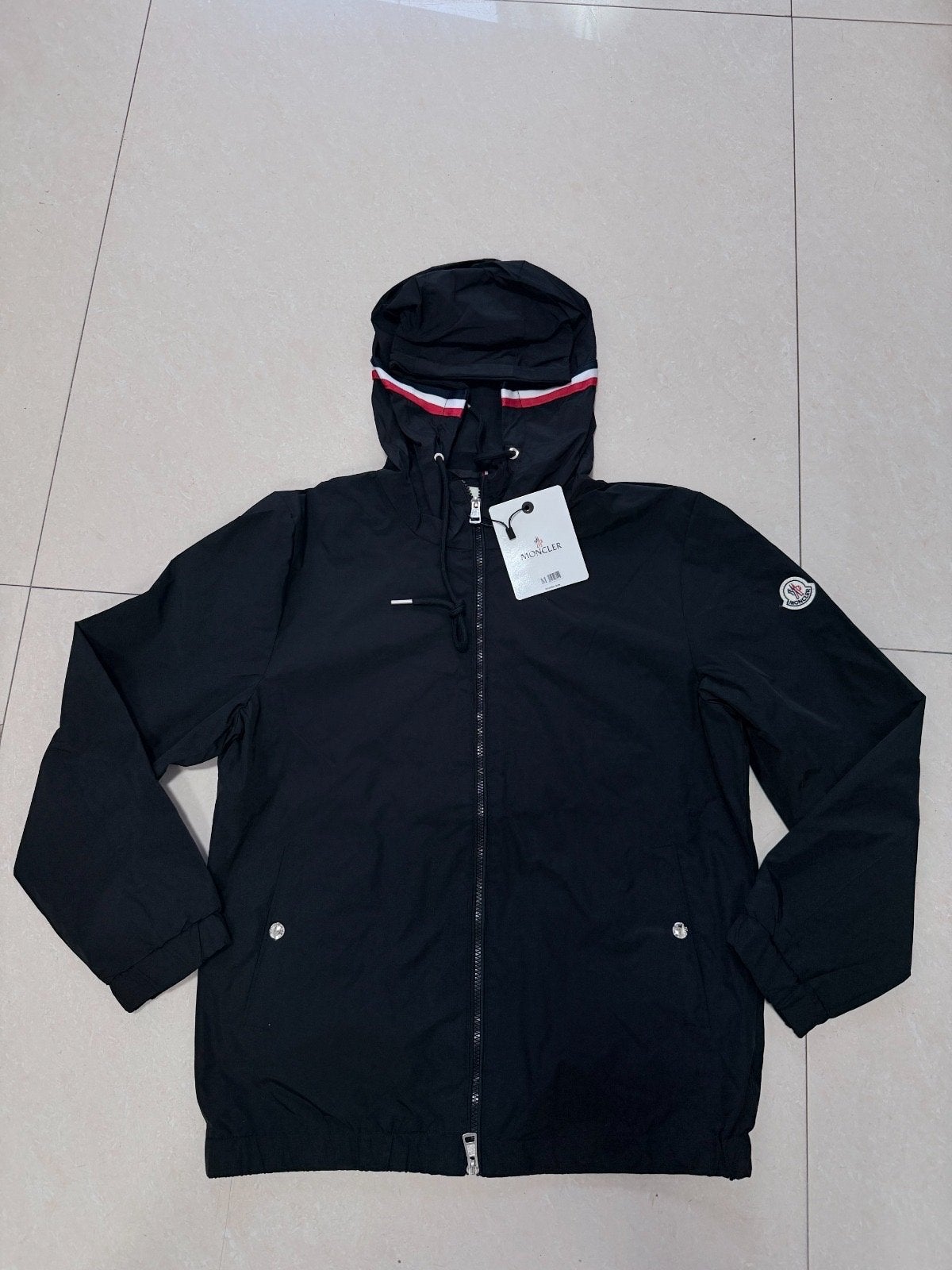 Moncler Zomerjas - Stijlvol en Comfortabel, Ophalen, Nieuw, Overige maten, Zwart
