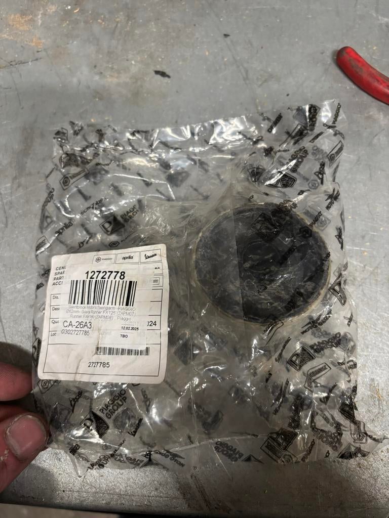 Swing arm rubber, Ophalen, Zo goed als nieuw