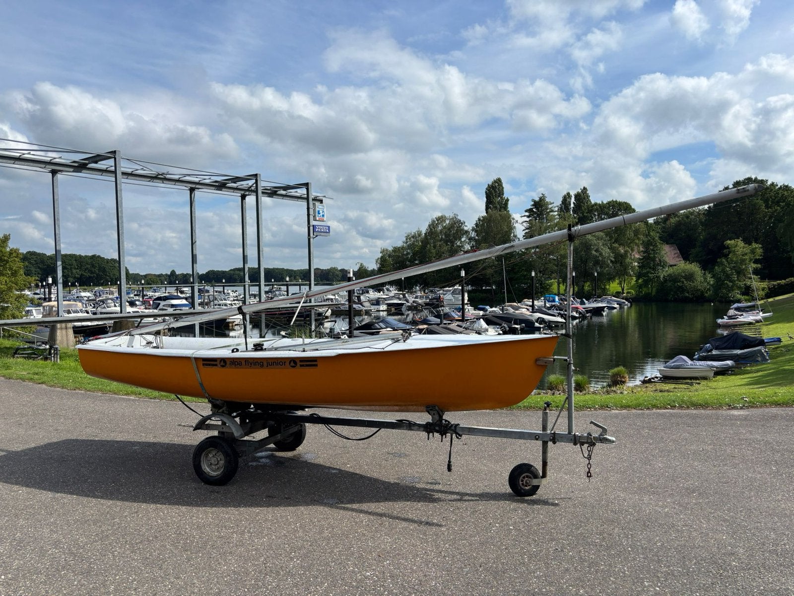 Alpa Flying Junior met trailer, Ophalen of Verzenden, Zo goed als nieuw