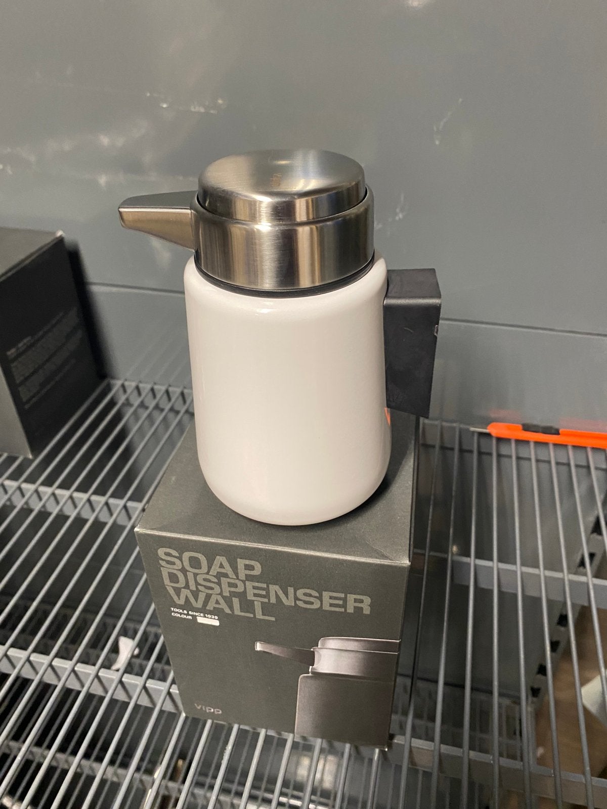 Vipp zeep dispenser wall wit, Huis en Inrichting, Ophalen of Verzenden, Nieuw, Wit