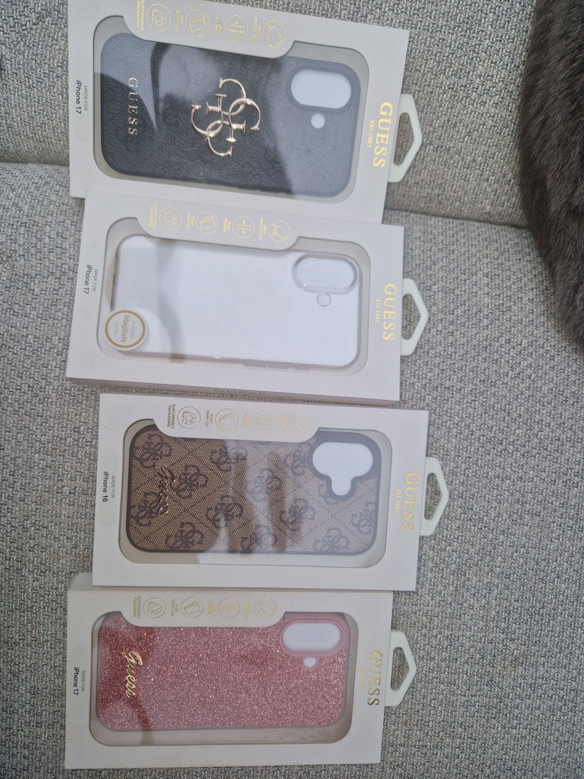 Diverse Guess iPhone 16 Hoesjes - Nieuw in Verpakking, Ophalen of Verzenden, Zo goed als nieuw