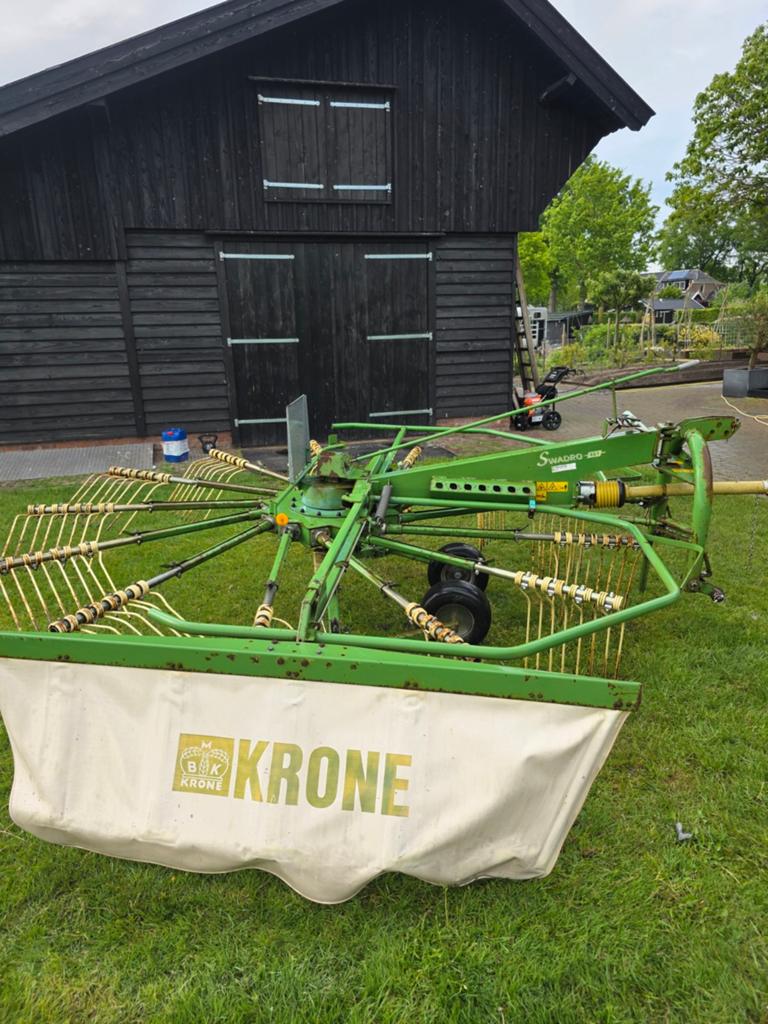 Krone Swadro 461 enkele hark op tandem, Zakelijke goederen, Agrarisch | Werktuigen, Ophalen of Verzenden, Weidebouw