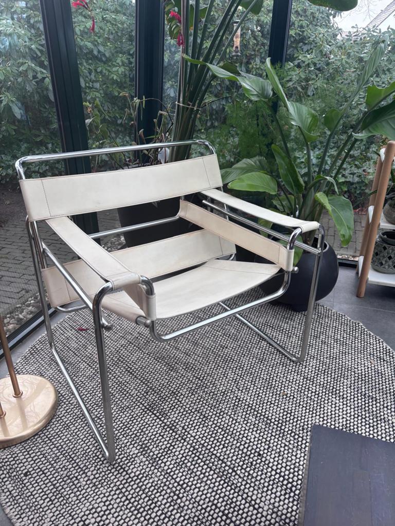 Vintage design fauteuil – chroom & wit leer, Ophalen, Zo goed als nieuw, 50 tot 75 cm, Leer