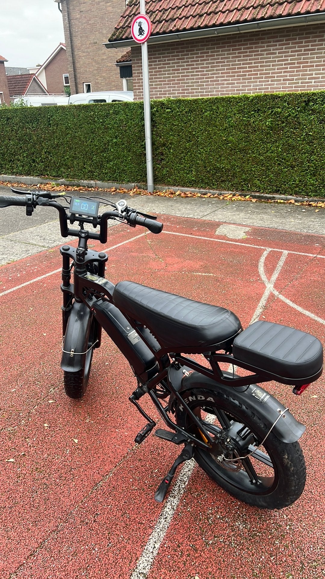 V20 pro, 59 cm of meer, Ophalen, Zo goed als nieuw, Overige merken