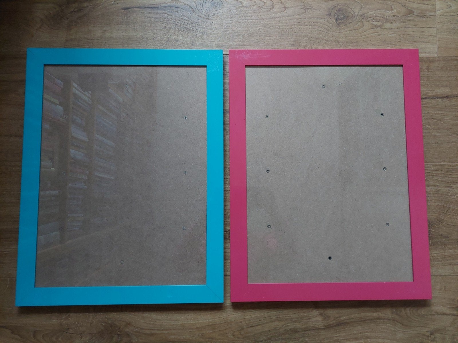 2 Gekleurde Ikea lijsten 35 x 45 cm, Huis en Inrichting, Ophalen, Gebruikt, Metaal
