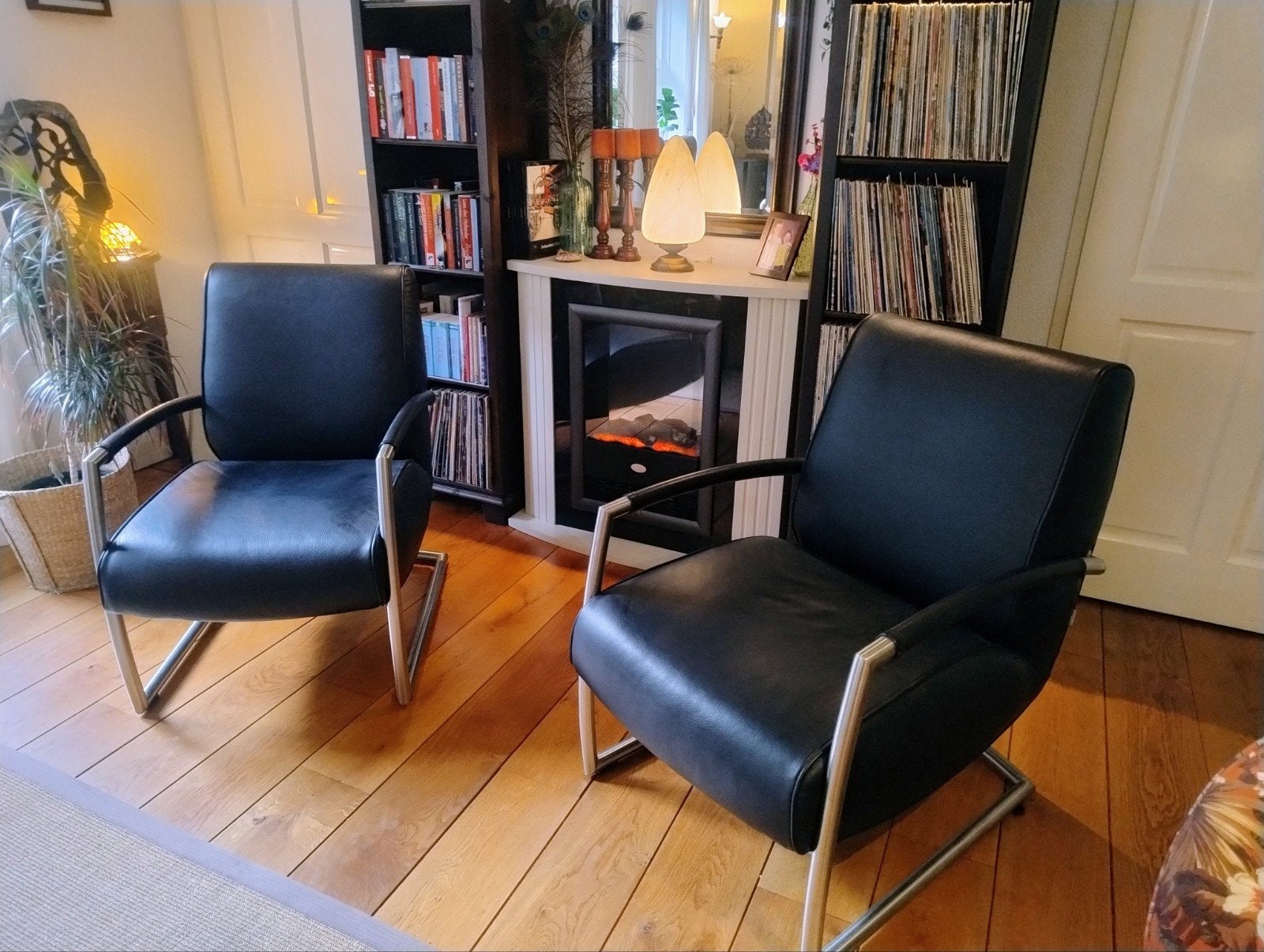 Bree's New World fauteuils (2 stuks), Ophalen, Twee, Modern, Industrieel, Zwart