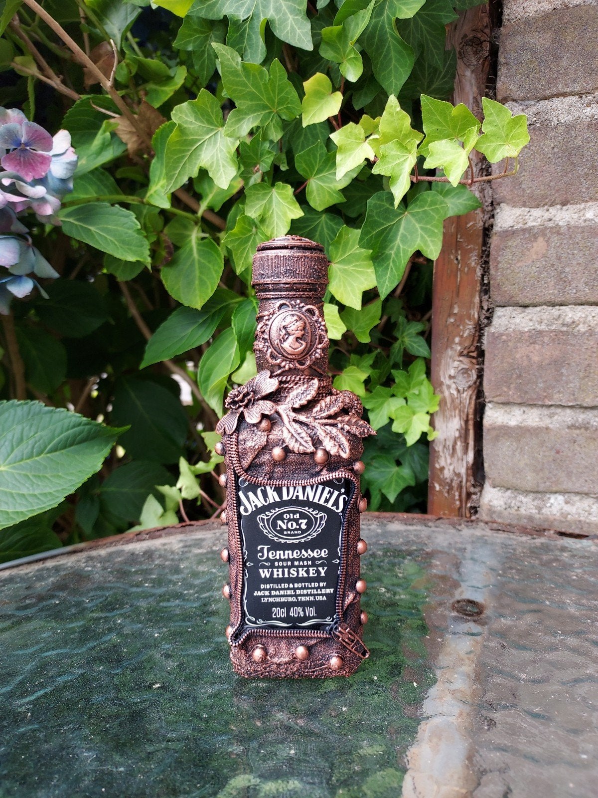 Steampunk Jack Daniels flesje, Antiek en Kunst, Curiosa en Brocante, Ophalen of Verzenden