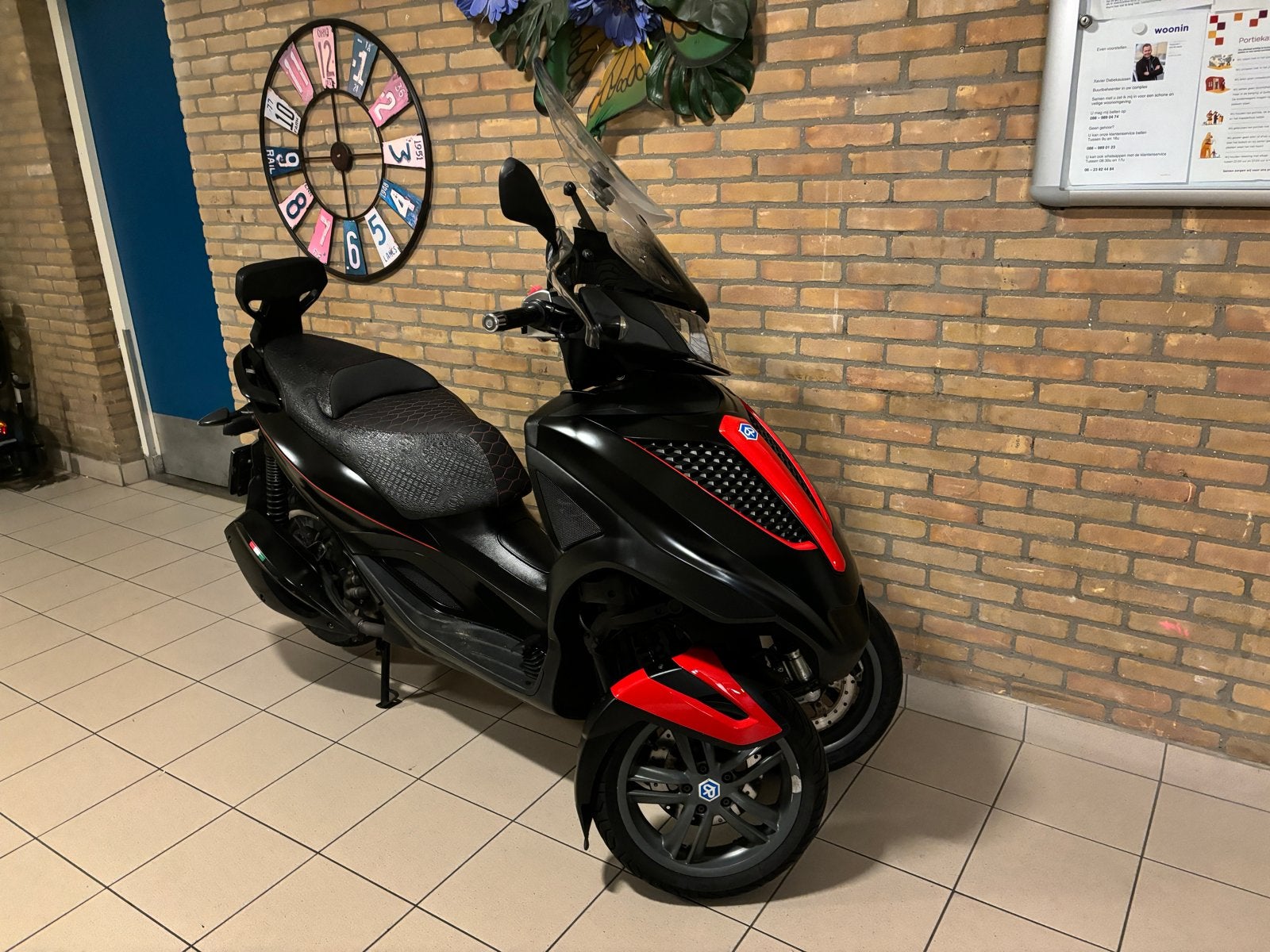 Piaggio MP3 Yourban 300 LT 2011 - Super nette staat, Gebruikt, Overige modellen, Maximaal 45 km/u, Ophalen of Verzenden