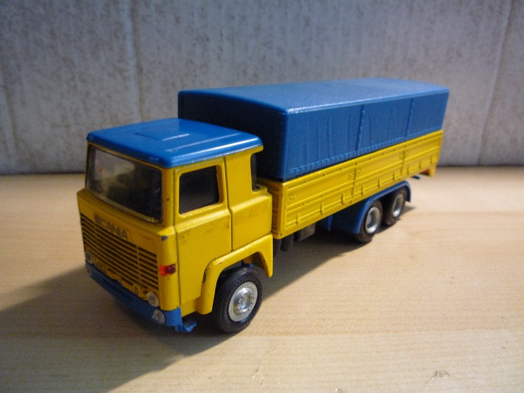 Oude Scania 140 V8 met huif Covered Truck Narcoral 1:50, Ophalen of Verzenden, Zo goed als nieuw, Bus of Vrachtwagen, Overige merken