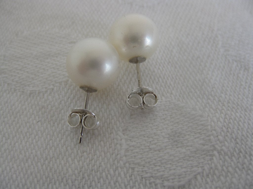Oorknopjes met parel en zilveren stekertjes., Sieraden, Tassen en Uiterlijk, Ophalen of Verzenden, Zilver, Oorbellen