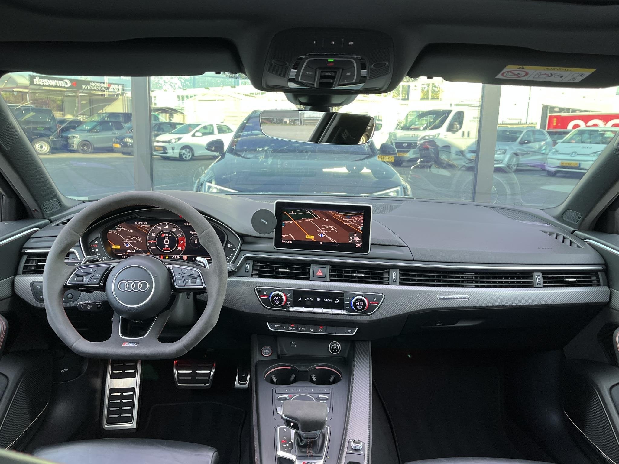Audi A4 Avant RS4 Quattro Pro Line Plus B&O/PANO/MEMORY/LEER, Automaat, 1730 kg, 360° camera, Gebruikt