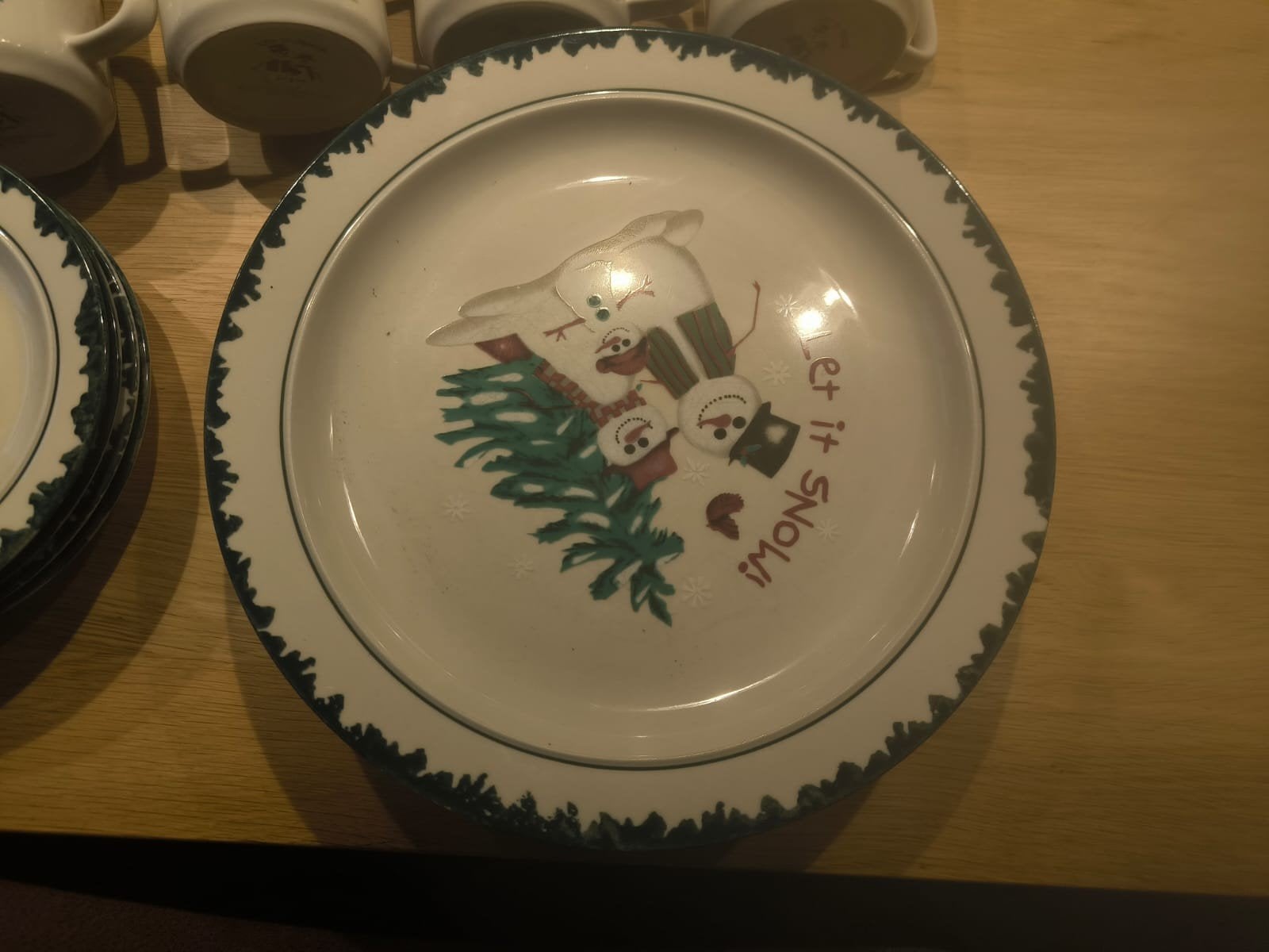 Kerst servies set - Let it Snow - Sneeuwpop design € 20,00, Diversen, Kerst, Zo goed als nieuw, Ophalen of Verzenden