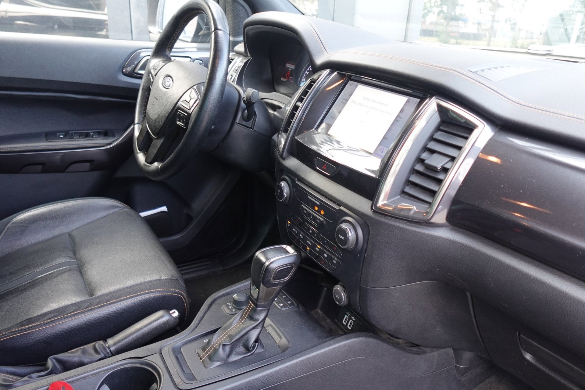 Ford Ranger 2.0 TDCI CAM PDC KEYLESS, Auto's, Ford, Automaat, Dealer onderhouden, Stof, Gebruikt