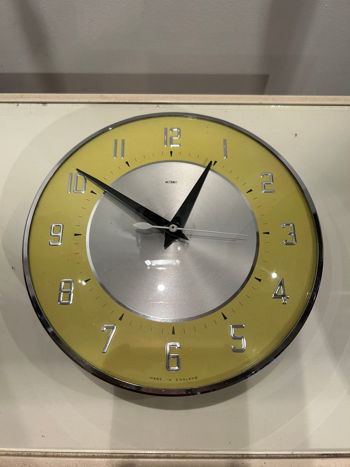 Vintage klok jaren 50 en 60, Ophalen of Verzenden, Gebruikt, Wandklok