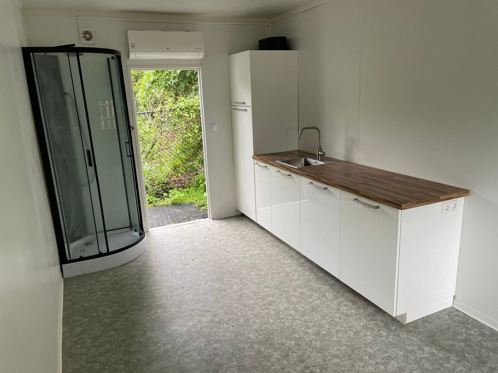 Foto 3 van Woon unit 6x3m nu in prijs verlaagd! € 3250