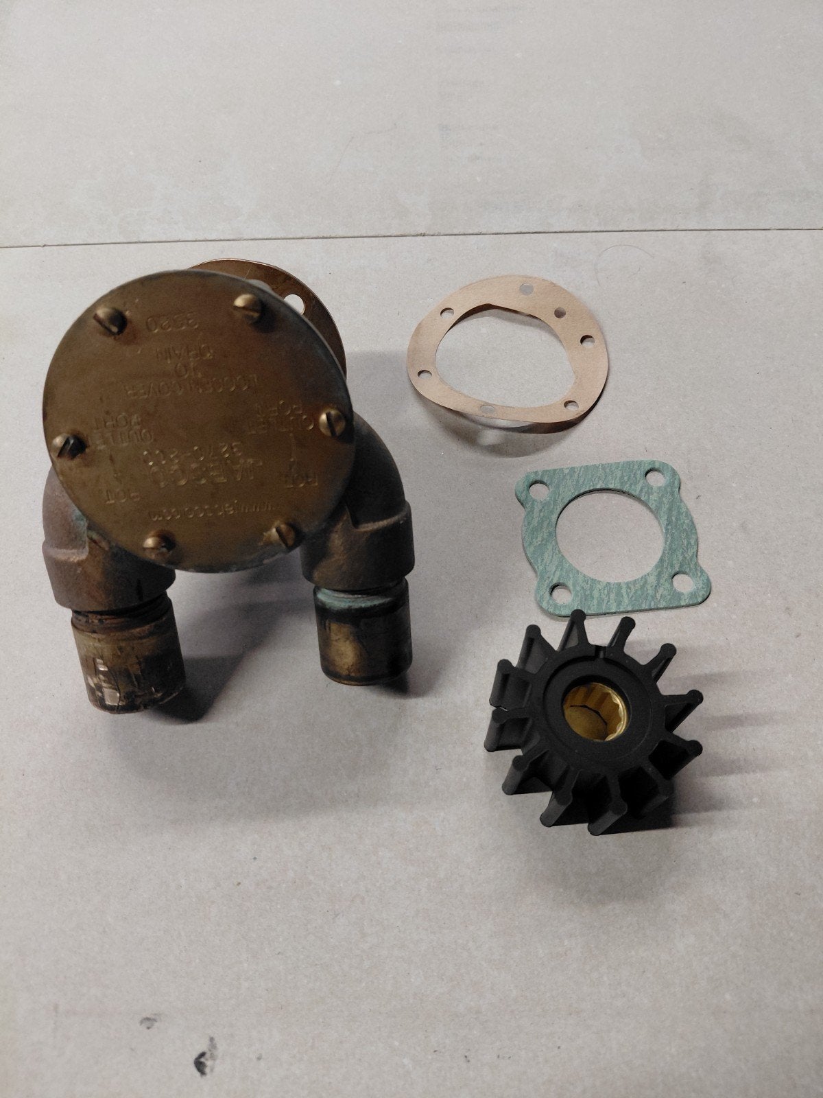 Jabsco 3270-200 impellerpomp, Ophalen, Motor en Techniek