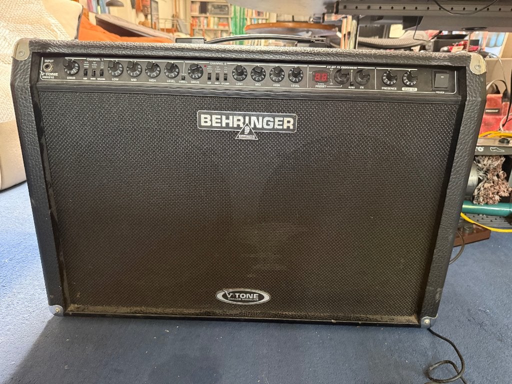 Behringer GMX212 gitaarversterker /reparatie, Muziek en Instrumenten, Versterkers | Bas en Gitaar, Ophalen, Gebruikt, Gitaar, 100 watt of meer