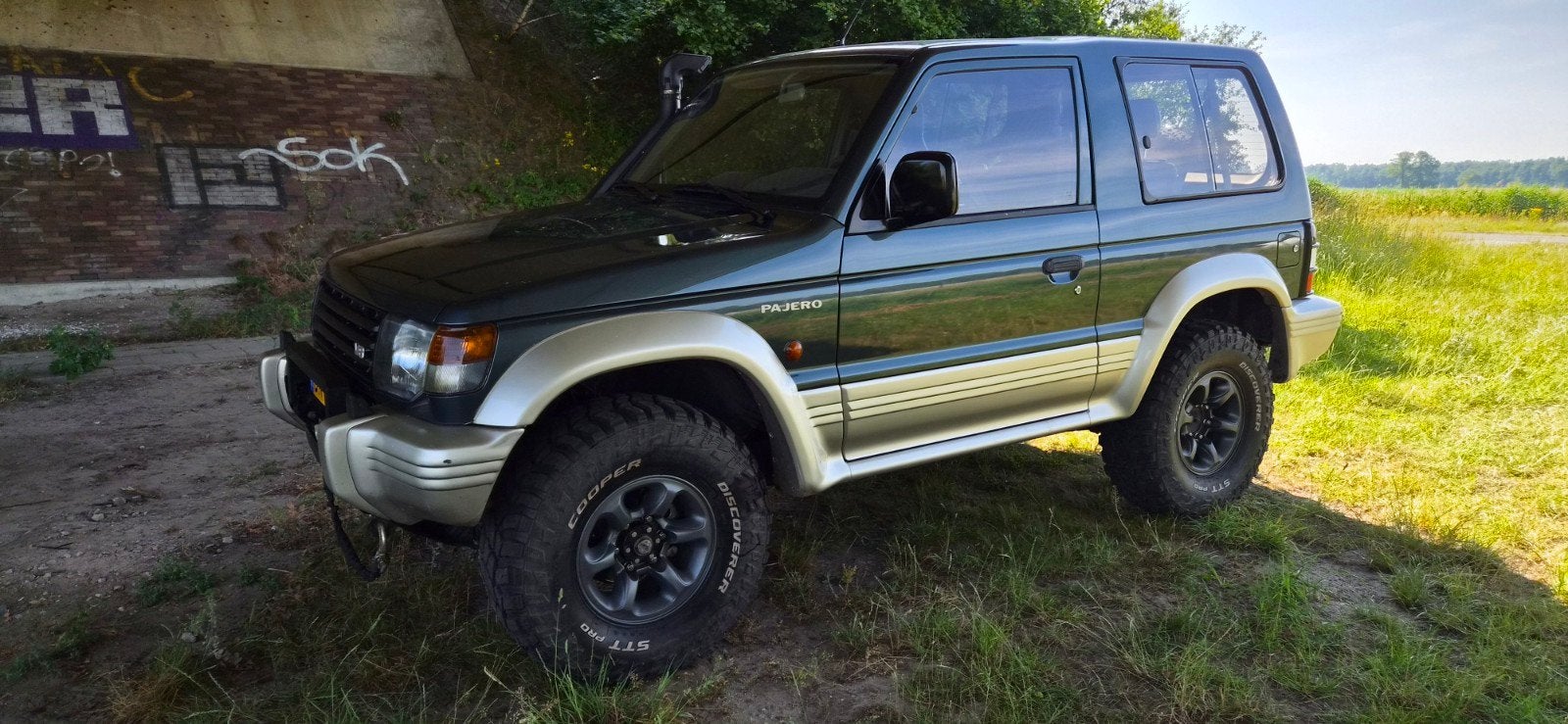 Mitsubishi Pajero 3.0 GLS Metaltop V6 4WD U9 1992 Groen, Auto's, 2800 kg, Origineel Nederlands, Handgeschakeld, Particulier