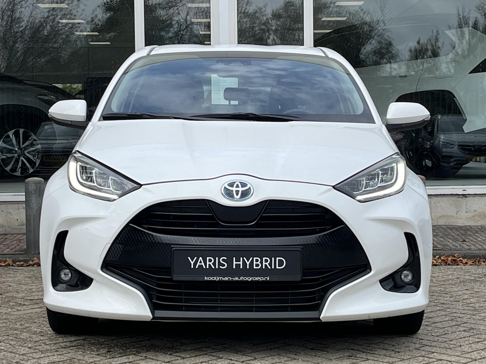 Toyota Yaris 1.5 Hybrid Dynamic edition LED, Lichtmetalen ve, Stof, Gebruikt, Euro 6, 116 pk