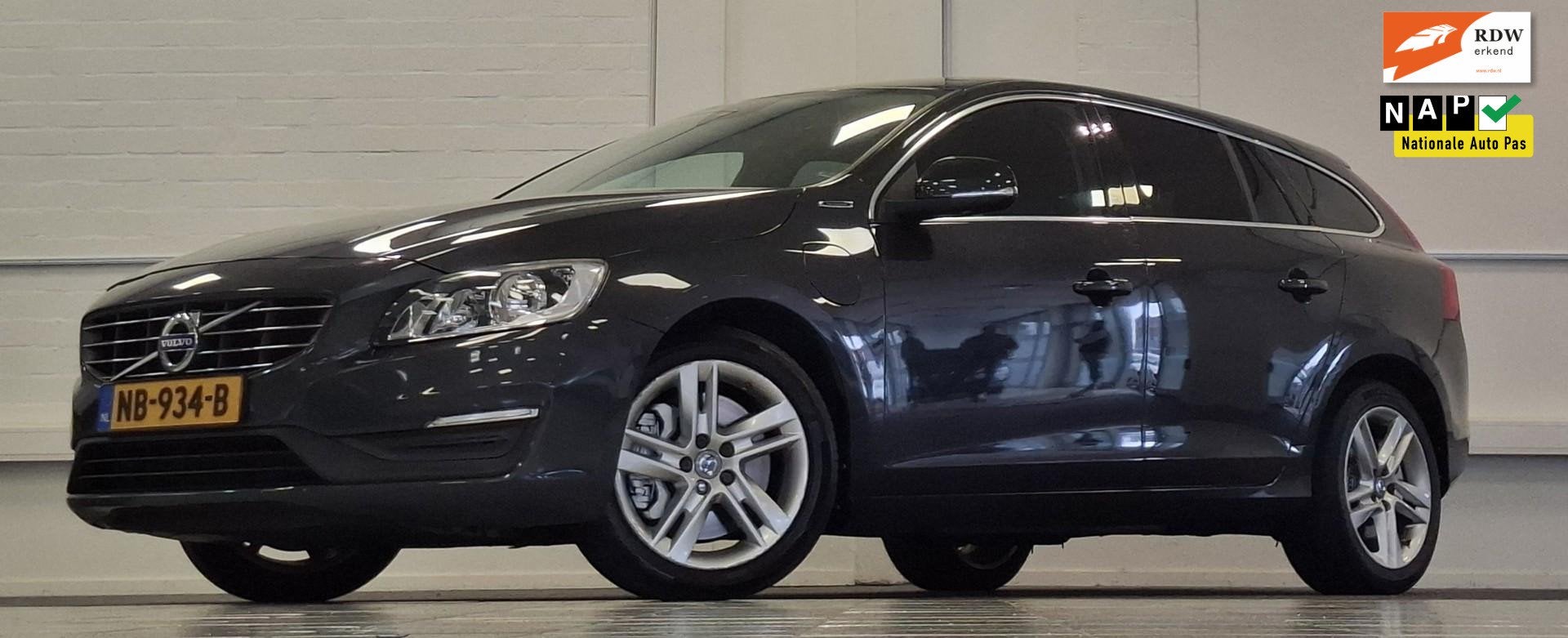 Volvo V60 2.4 D5 Twin Engine Lease Edition 2e Eigenaar Navi, Auto's, Automaat, Stof, 163 pk, Vierwielaandrijving