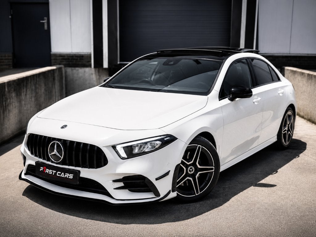 Mercedes A220 4MATIC | PANO | Burmester | Sfeer | AMG| Lease, Auto's, Automaat, 1800 kg, Zwart, Leder en Stof