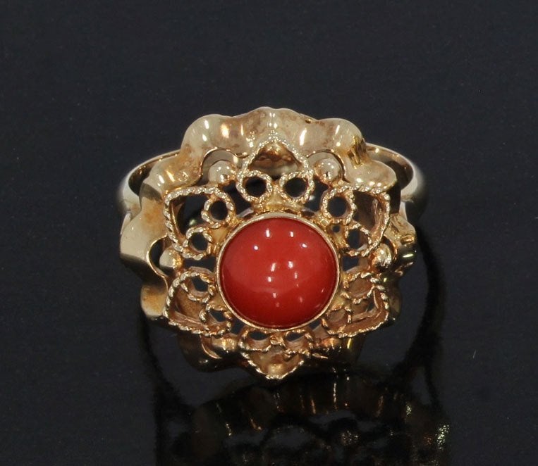 Bloedkoraal fraaie 14k gouden ring edelsteen vintage dame, Sieraden, Tassen en Uiterlijk, Voordeelsieraden, Ophalen of Verzenden