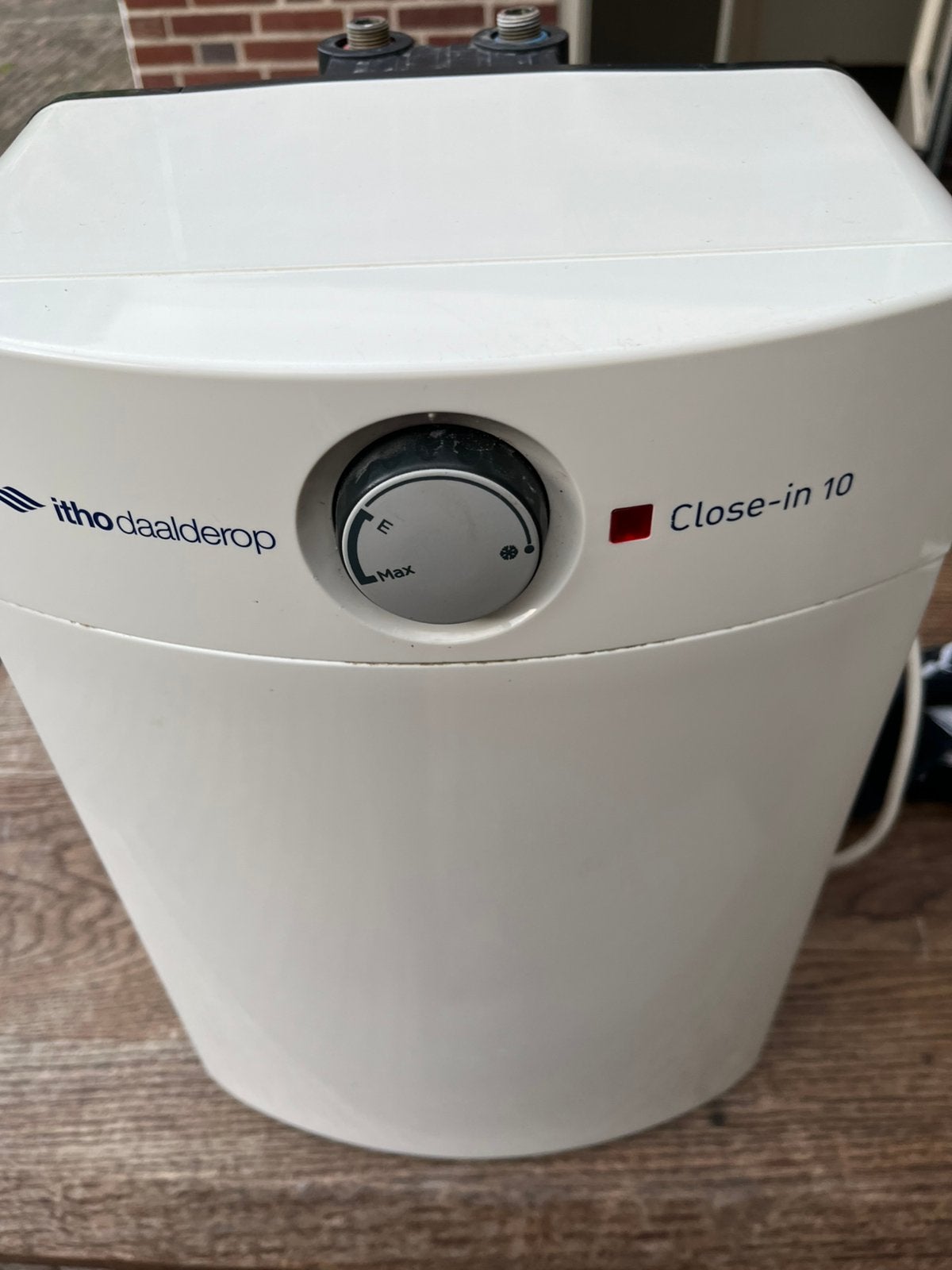 Close-in boilet, Minder dan 20 liter, Boiler, Ophalen of Verzenden, Minder dan 3 jaar oud