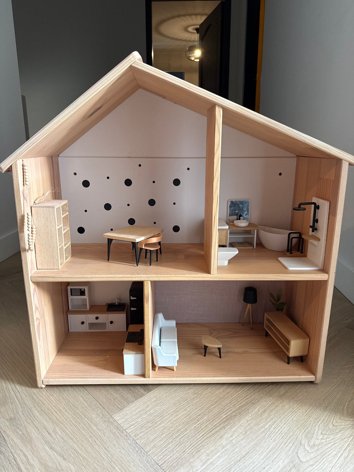 Ikea Poppenhuis gepimpt met Meubels, Kinderen en Baby's, Ophalen, Zo goed als nieuw, Poppenhuis